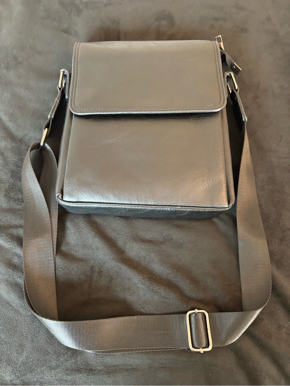Black Crossbody Shoulder Bag - Minimal Leather Design